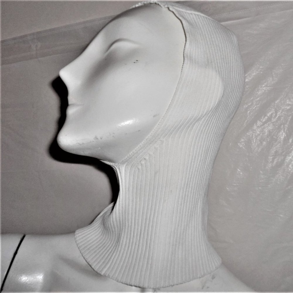 COVER HEAD MONDI NWOT